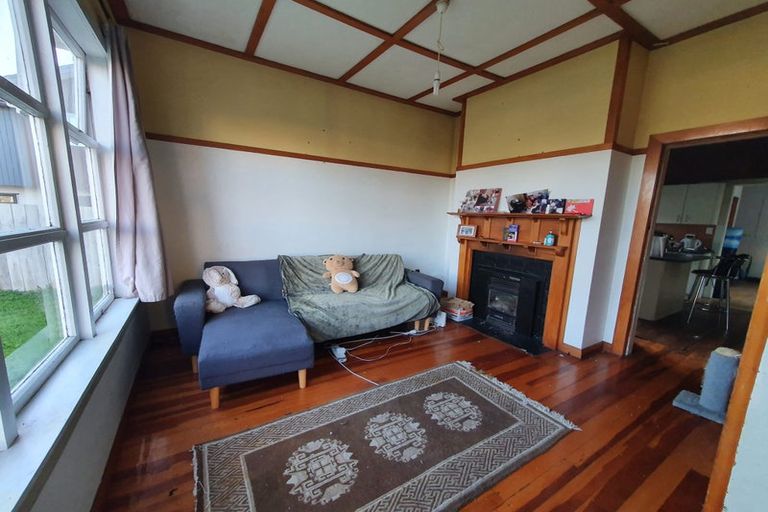 Photo of property in 25 Busby Street, Blockhouse Bay, Auckland, 0600
