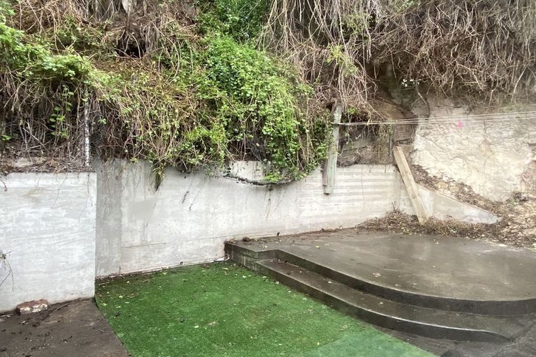 Photo of property in 36 Shakespeare Road, Bluff Hill, Napier, 4110