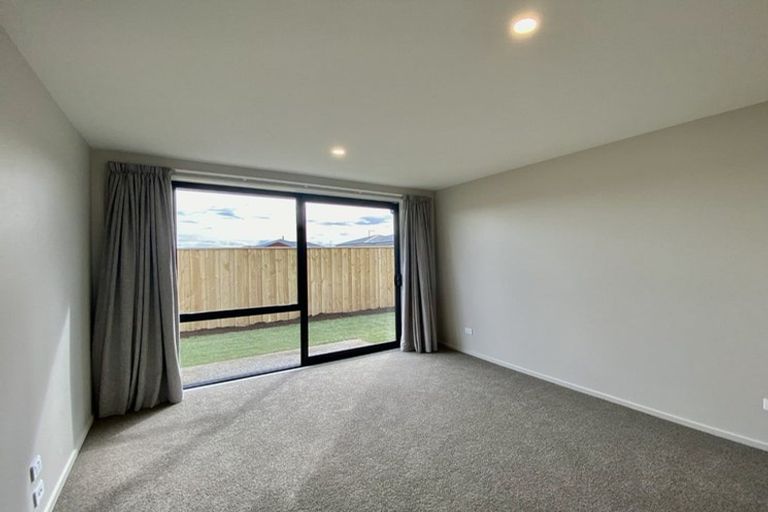Photo of property in 3 Marcoola Drive, Rolleston, 7614