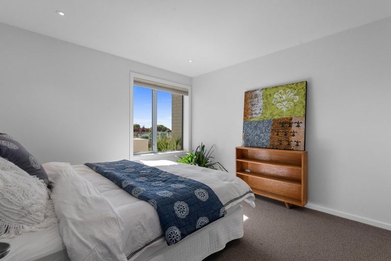 Photo of property in 342 Mount Pleasant Road, Mount Pleasant, Christchurch, 8081