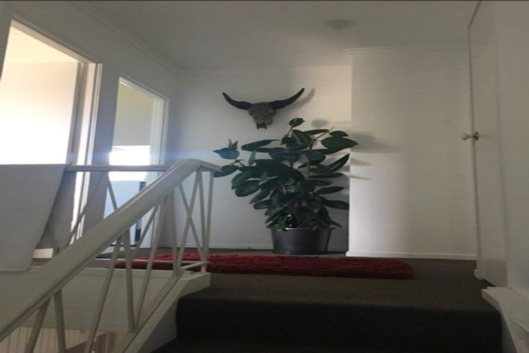 Photo of property in 2/50a Taharoto Road, Takapuna, Auckland, 0622