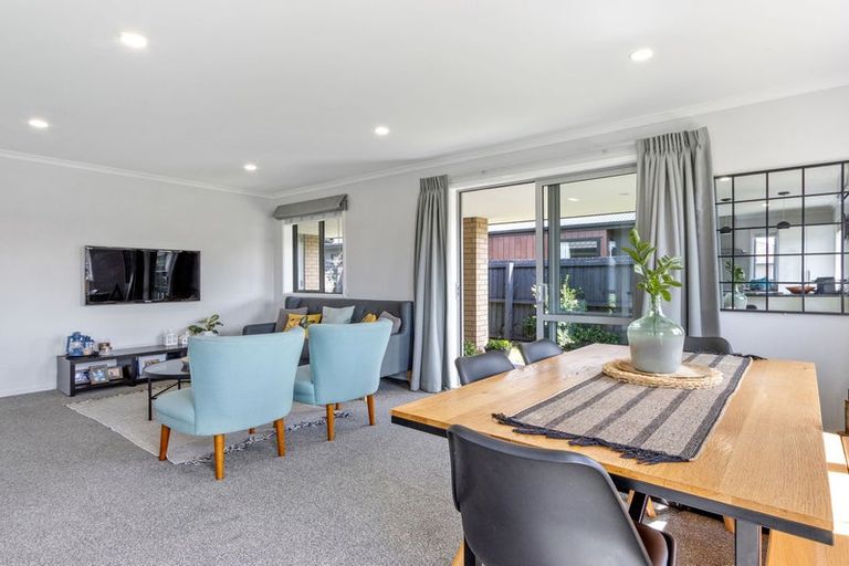 Photo of property in 33 Bradwell Crescent, Halswell, Christchurch, 8025