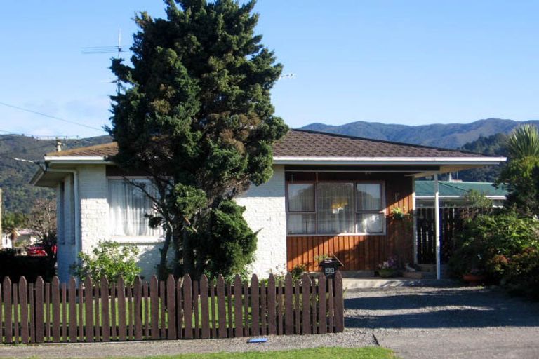 Photo of property in 34 Wallace Street, Featherston, 5710