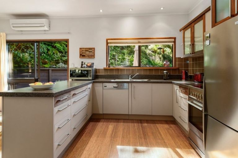 Photo of property in 5 Summit Road, Lake Okareka, Rotorua, 3076