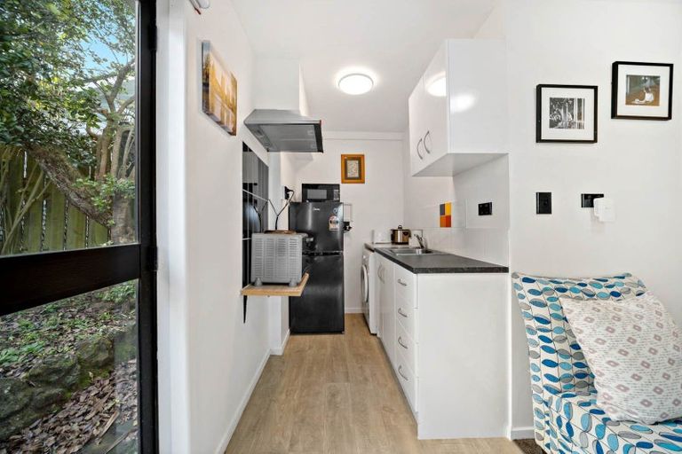 Photo of property in 24 Tawa Road, Onehunga, Auckland, 1061