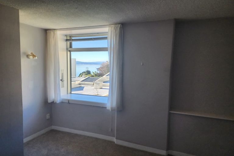 Photo of property in Jerningham Apartments, 20 Oriental Terrace, Oriental Bay, Wellington, 6011