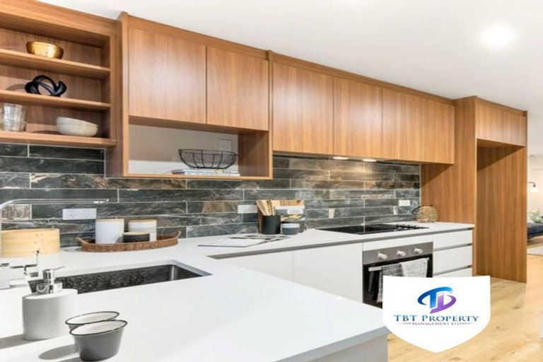 Photo of property in 1/735 Massey Road, Mangere, Auckland, 2022