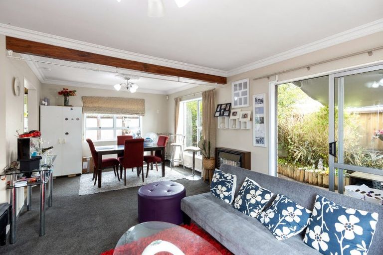 Photo of property in 2/165 River Road, Hamilton East, Hamilton, 3216