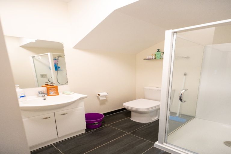 Photo of property in 11 Stitchbird Crescent, Papakura, 2110