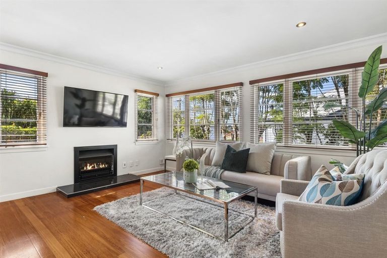 Photo of property in 1/25 Wolsley Avenue, Milford, Auckland, 0620