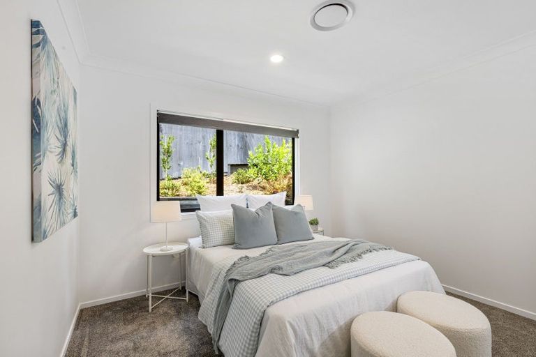 Photo of property in 4 Grovenor Drive, Orewa, 0931