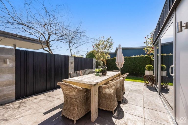 Photo of property in 11 Parkwood Grove, Trentham, Upper Hutt, 5018