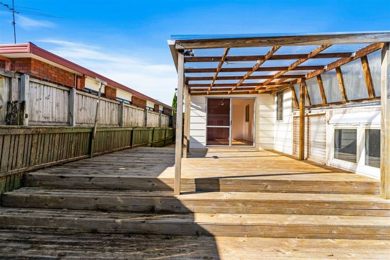 Photo of property in 1/330 Bucklands Beach Road, Bucklands Beach, Auckland, 2012