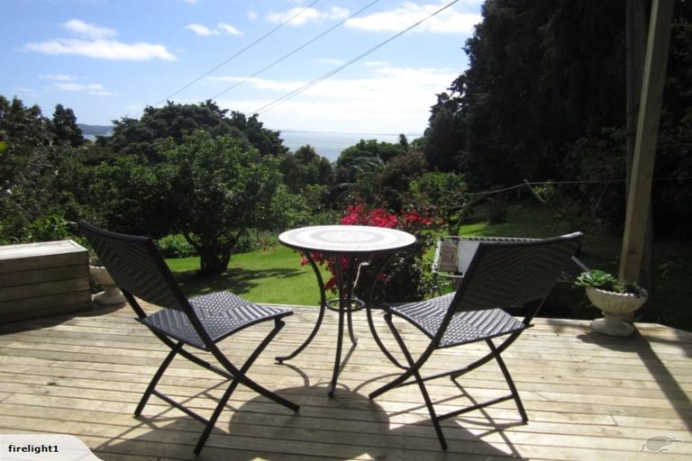 Photo of property in 95 Cornwallis Road, Cornwallis, Auckland, 0604