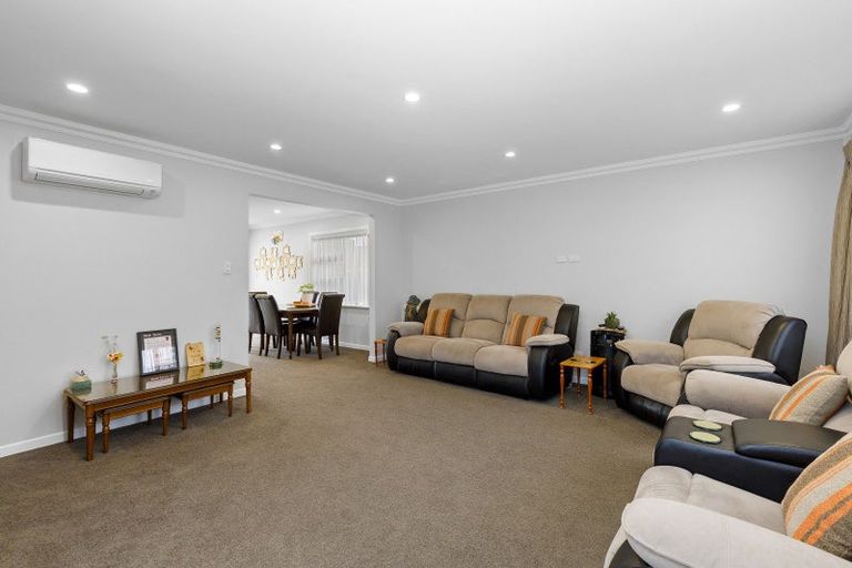 Photo of property in 51 Bonnie Glen Crescent, Ebdentown, Upper Hutt, 5018