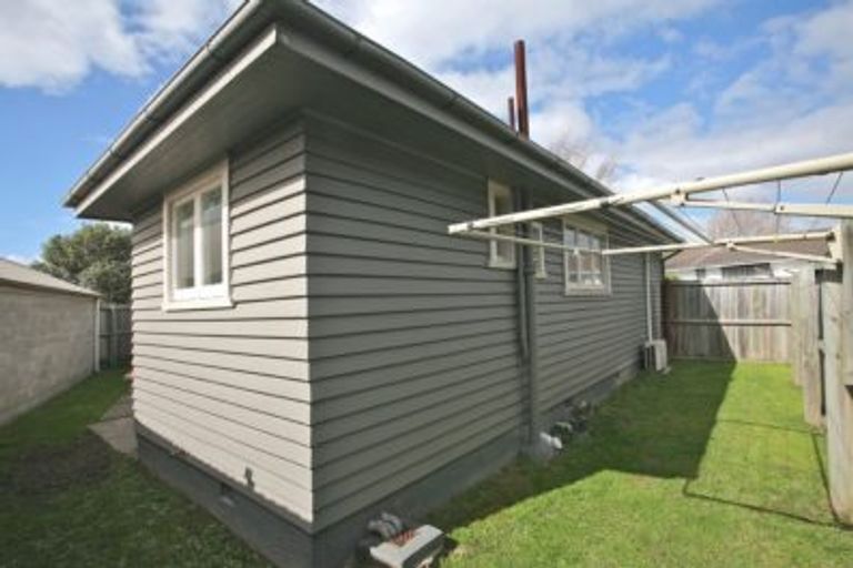 Photo of property in 143 Olliviers Road, Phillipstown, Christchurch, 8011