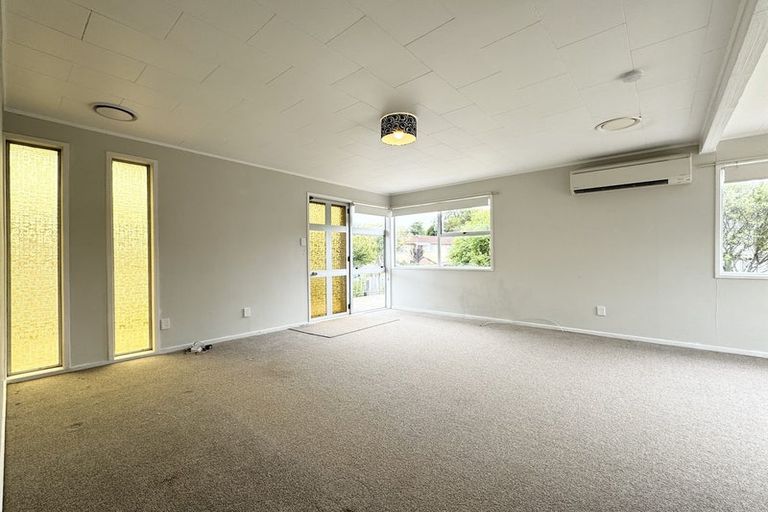 Photo of property in 9 Salamanca Road, Sunnynook, Auckland, 0620