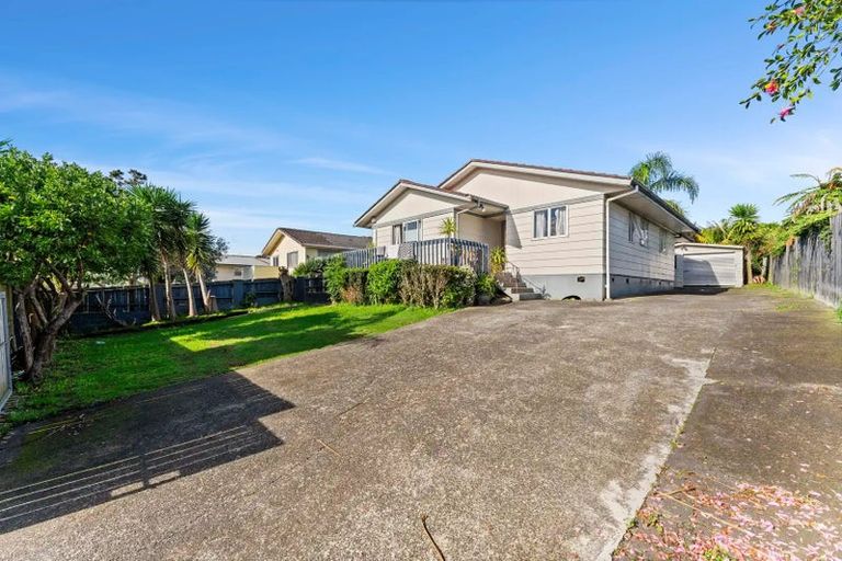 Photo of property in 35 Wickman Way, Mangere East, Auckland, 2024
