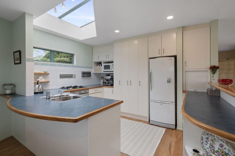 Photo of property in 697 Beach Road, Rothesay Bay, Auckland, 0630