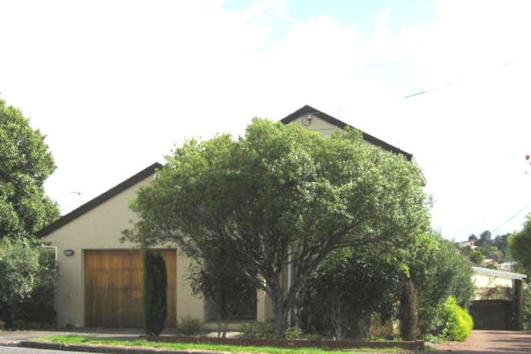 Photo of property in 1/175 Titirangi Road, New Lynn, Auckland, 0600