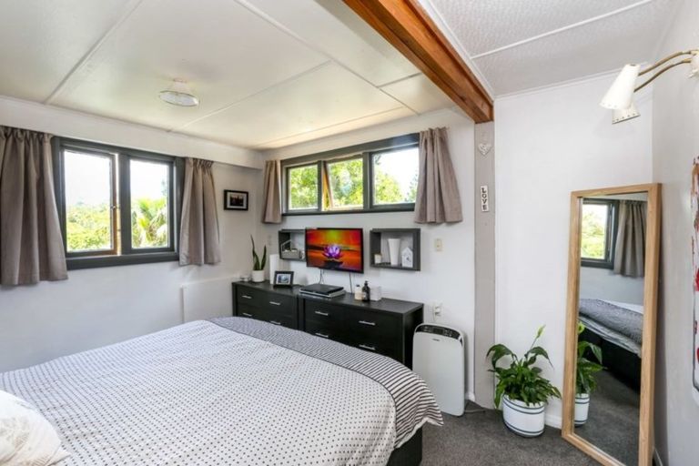 Photo of property in 212 Huatoki Street, Upper Vogeltown, New Plymouth, 4310