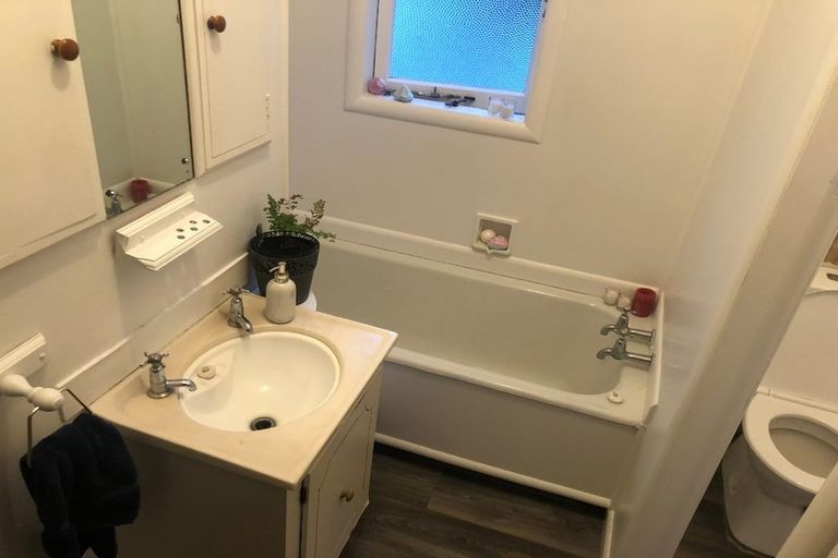 Photo of property in 6 Hunter Street, Hamilton Lake, Hamilton, 3204