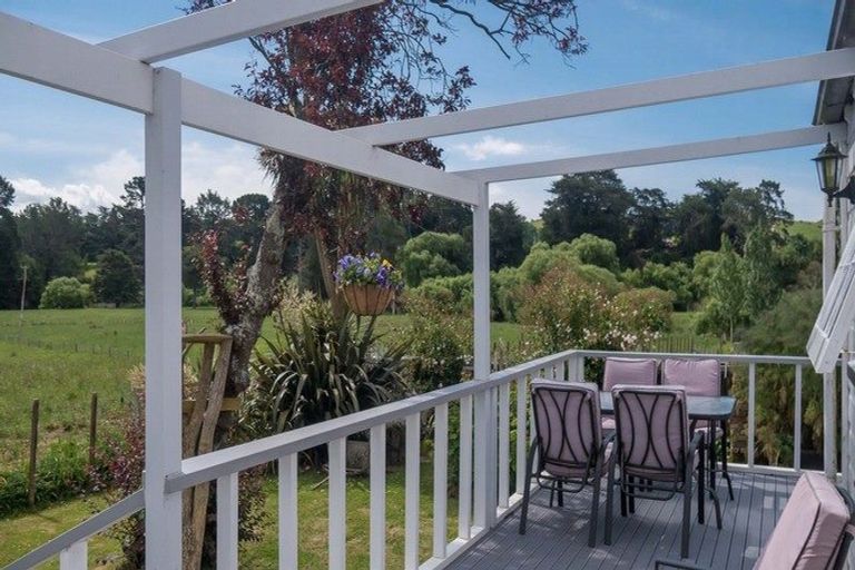 Photo of property in 1033 Masterton Castlepoint Road, Tauweru, Masterton, 5889