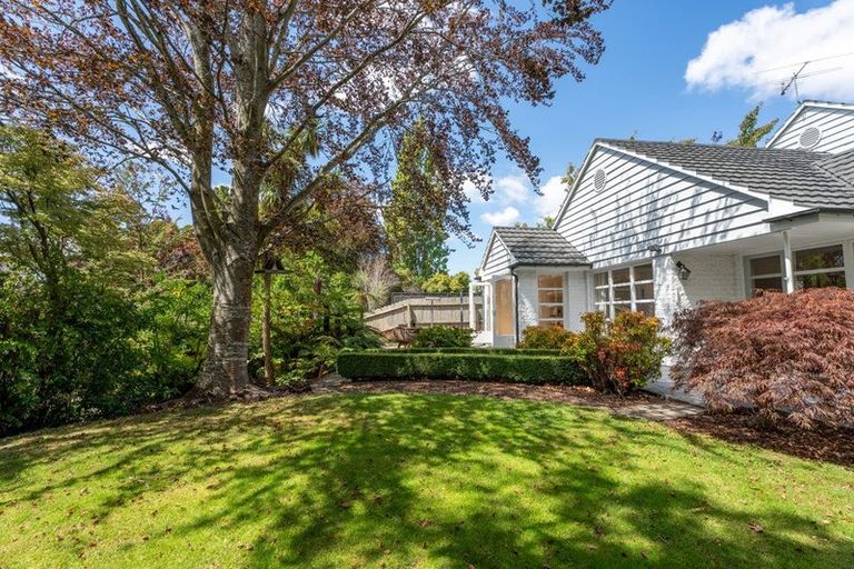 Photo of property in 8 Tuirau Place, Ilam, Christchurch, 8041