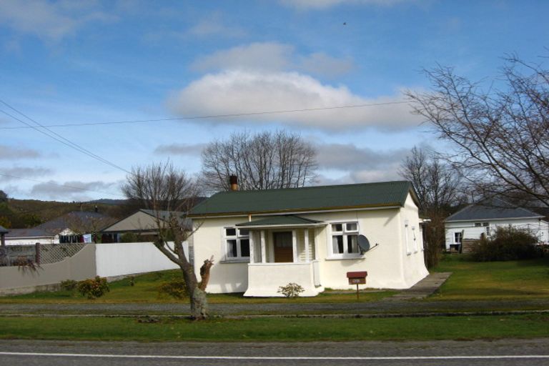 Photo of property in 120-122 Buller Road, Reefton, 7830