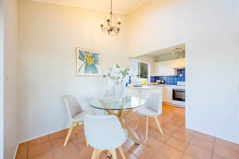 Photo of property in 2/28 Noeleen Street, Glenfield, Auckland, 0629