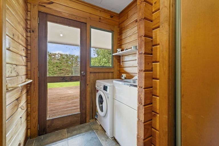 Photo of property in 280 Corbett Road, Paraite, New Plymouth, 4373