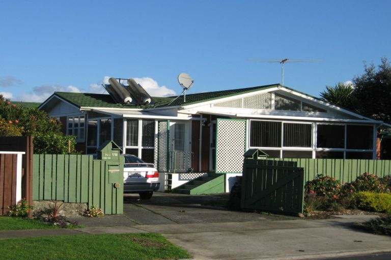Photo of property in 96 Florence Avenue, Orewa, 0931