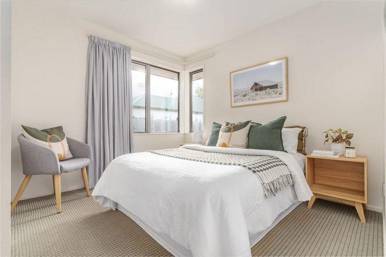 Photo of property in 379a Yaldhurst Road, Russley, Christchurch, 8042