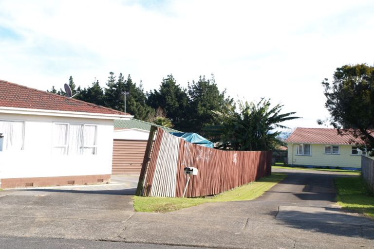 Photo of property in 16 Cranmere Crescent, Mangere East, Auckland, 2024