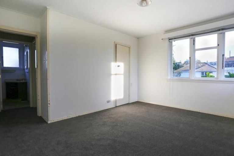 Photo of property in 28 Hillary Crescent, Upper Riccarton, Christchurch, 8041