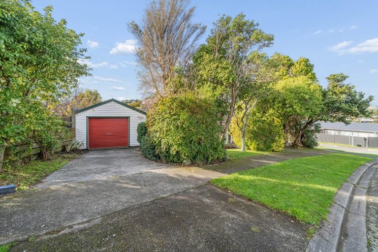 Photo of property in 1 Woolwich Close, Whitby, Porirua, 5024