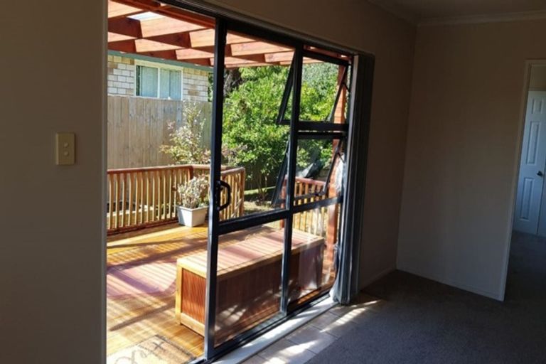 Photo of property in 37 Pateke Drive, Takanini, 2112