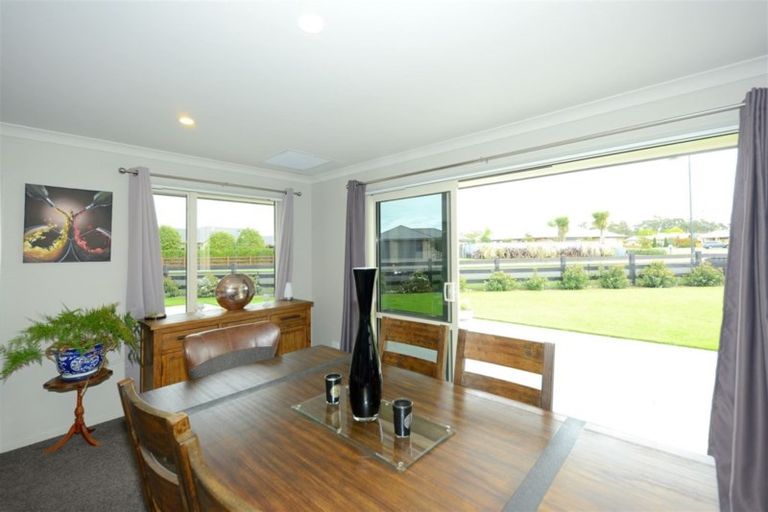 Photo of property in 2 Binyon Place, Rolleston, 7614