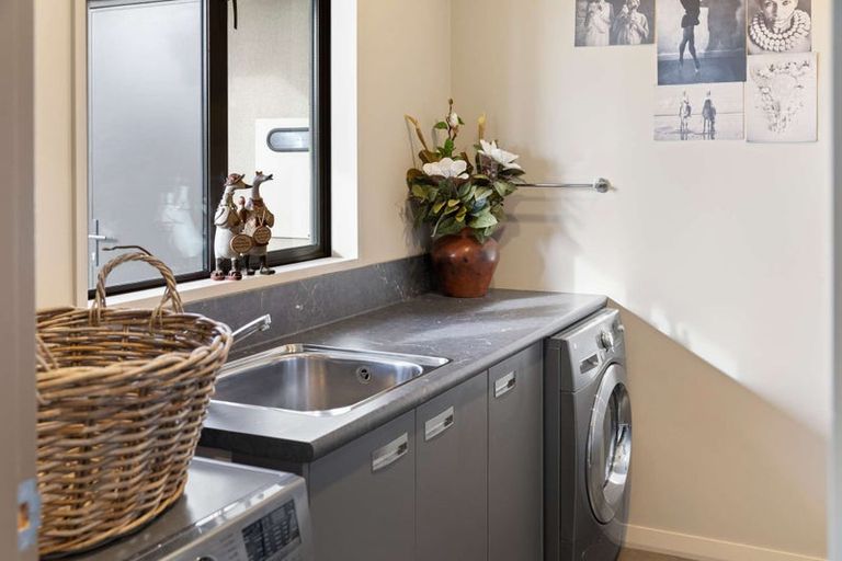 Photo of property in 1521 Dipton Winton Highway, Centre Bush, Winton, 9782