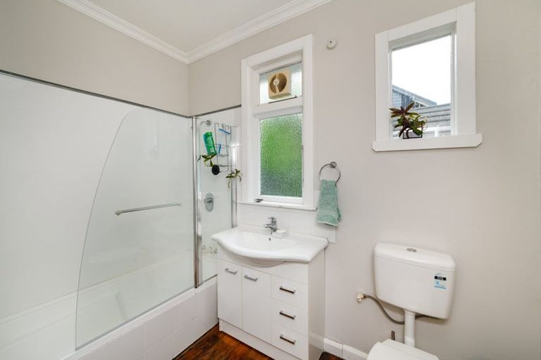 Photo of property in 10 Hardie Street, Hokowhitu, Palmerston North, 4410