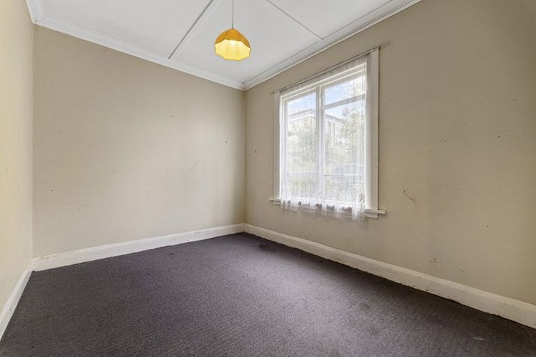 Photo of property in 19 West Avenue, Saint Clair, Dunedin, 9012