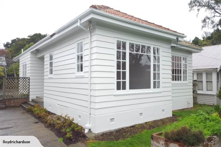 Photo of property in 93 Karori Road, Karori, Wellington, 6012
