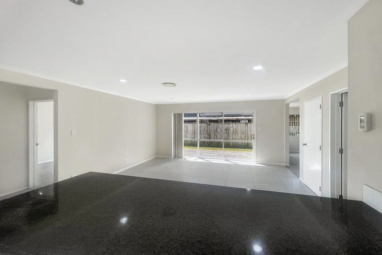 Photo of property in 22 Riviera Drive, Flat Bush, Auckland, 2019