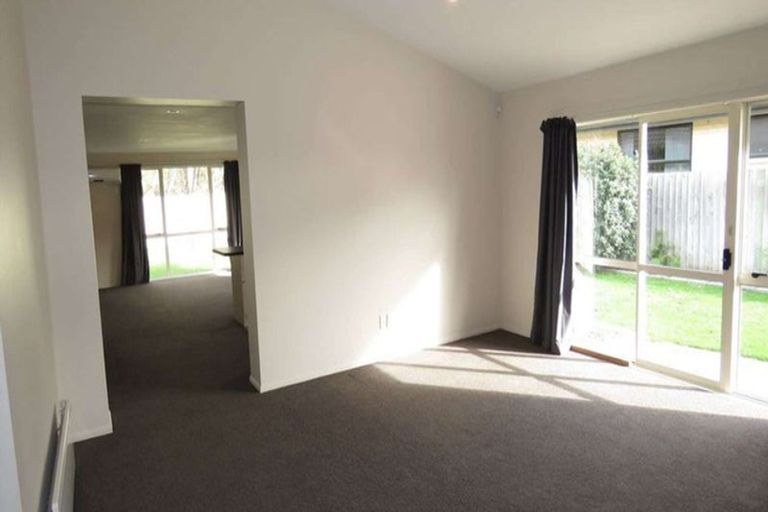 Photo of property in 39 Chesterfield Mews, Russley, Christchurch, 8042