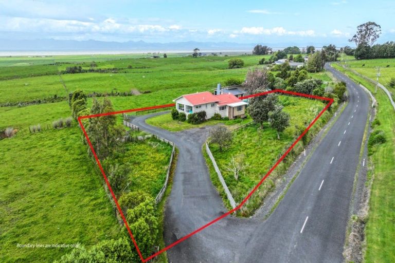 Photo of property in 1152a Miranda Road, Pukorokoro / Miranda, Miranda, 2473