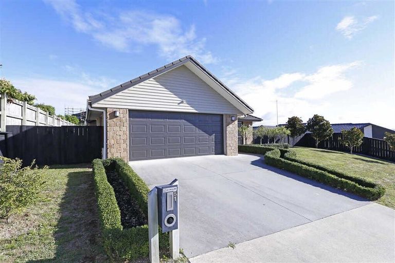 Photo of property in 51 Magellan Rise, Flagstaff, Hamilton, 3210
