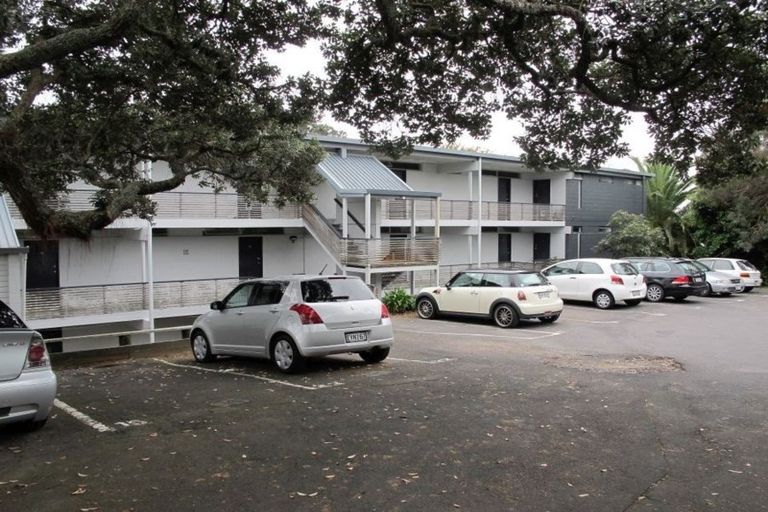 Photo of property in 17/67 Princes Street, Northcote Point, Auckland, 0627