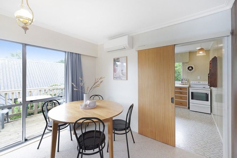 Photo of property in 28 Weka Road, Raumati Beach, Paraparaumu, 5032