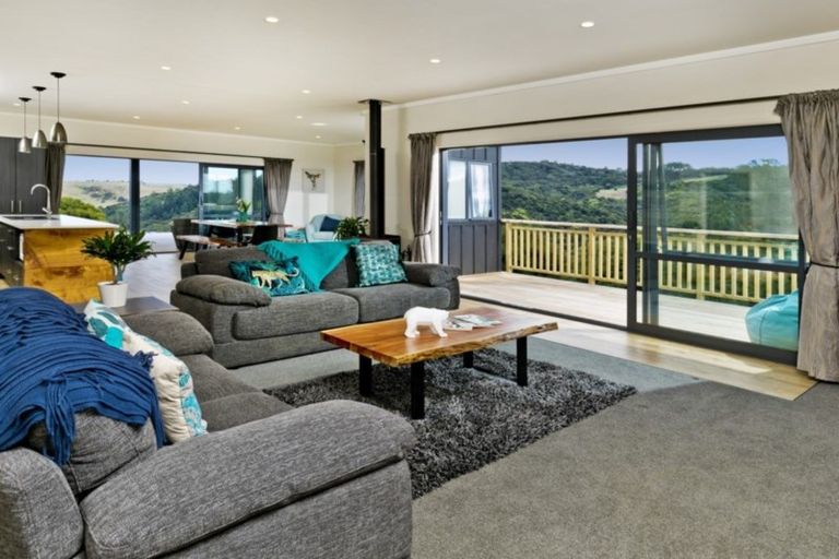 Photo of property in 123 Taiapa Valley Road, Muriwai, Waimauku, 0881