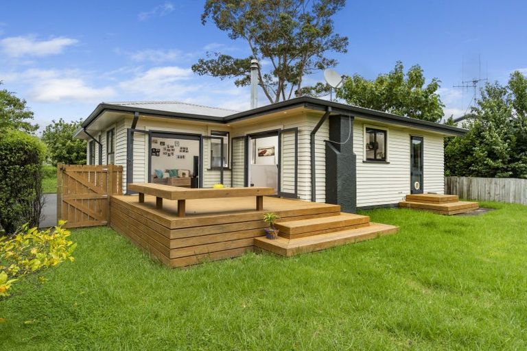 Photo of property in 105 Welcome Bay Road, Welcome Bay, Tauranga, 3112
